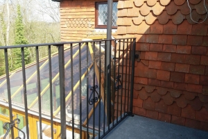 balcony-railing-hurst-green-01