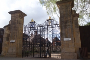 canterbury-cathedral-gates-01