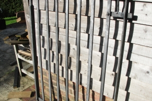 Contemporary Sample Gate