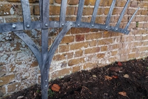 forged-fan-trellis-02