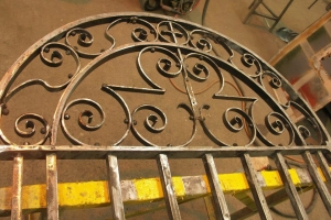 golders-hill-park-gate-05