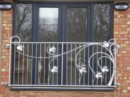 Hop Bine Balcony Hop Bine Balcony