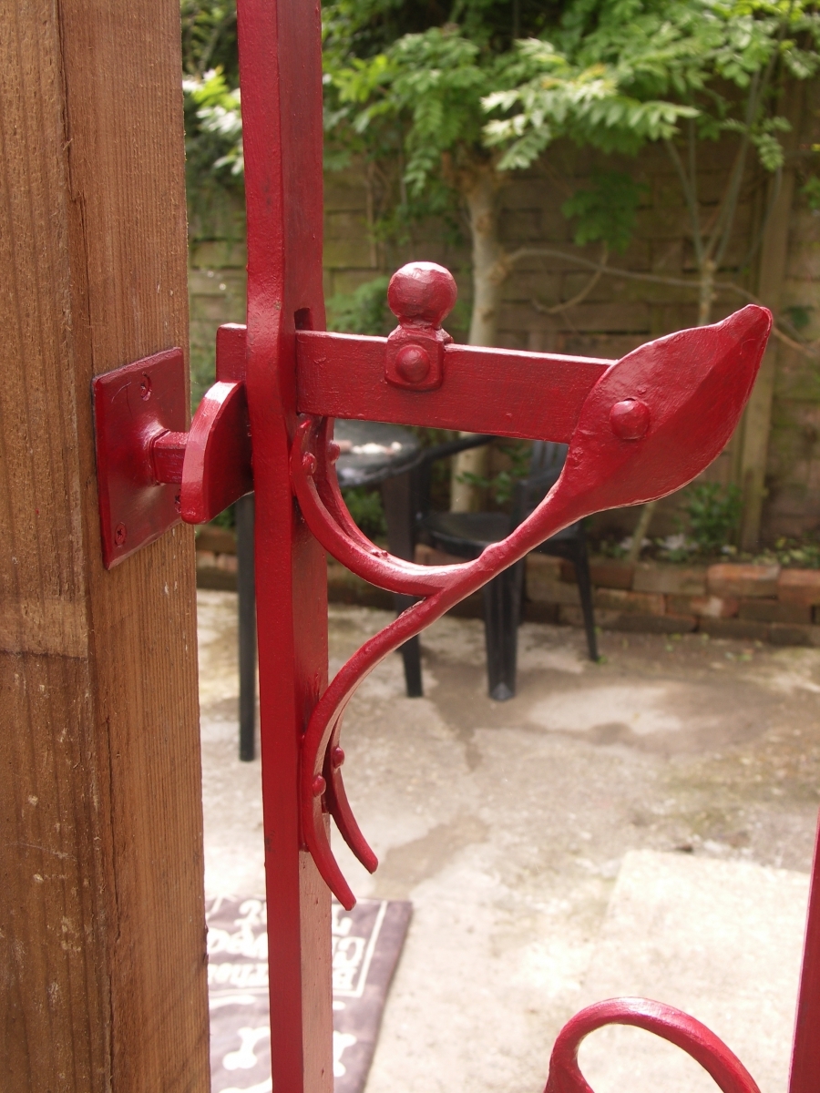Red Sample Gate